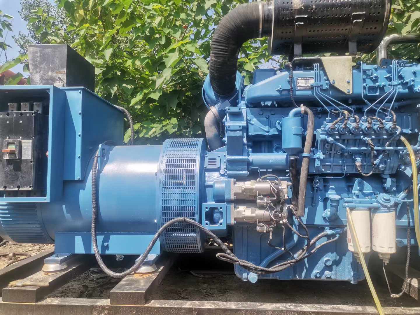 怀安详细说明降低 800kW 柴油发电机输出电流波动的方法